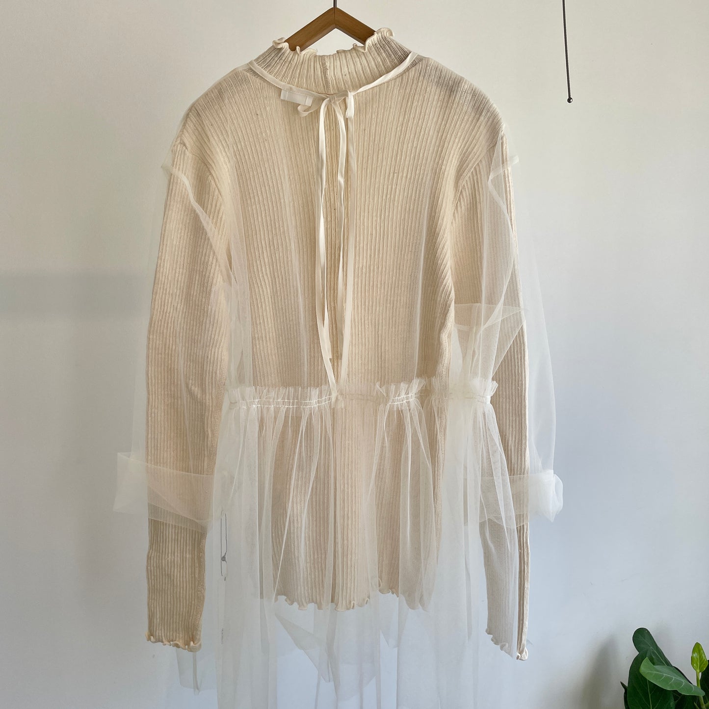 Hériter// tulle blouse H-23-3013