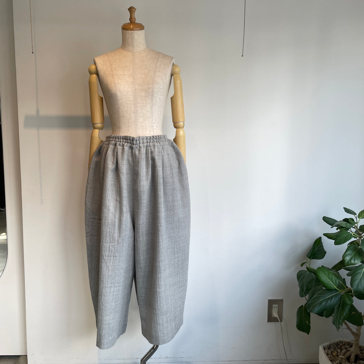 handsofcreation//wool soft gauzeオーバーイージーキュロットパンツ　01650342